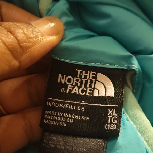 The North Face reversible puffer coat(all turquoise has dark stain bottom discol - Picture 8 of 10